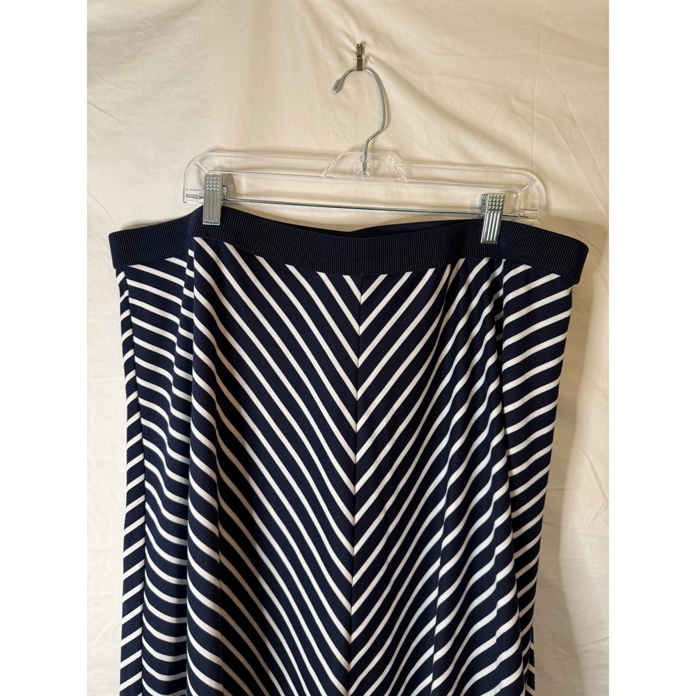Ruby Rd Navy Blue White Chevron Stripe Maxi Skirt Plus Size 2X Elastic Waist